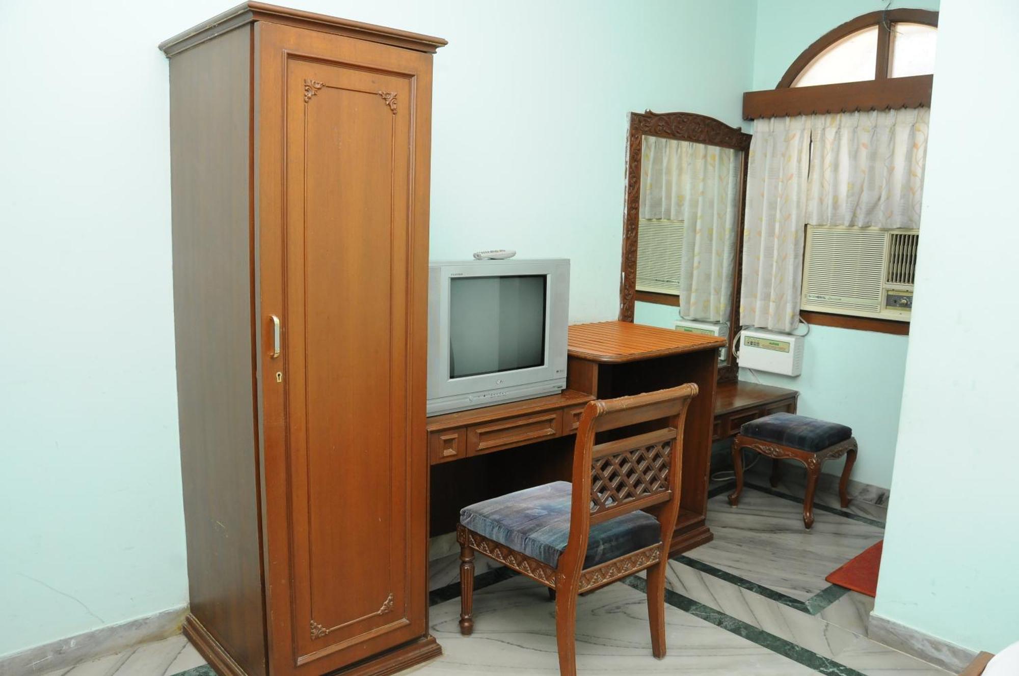 Lloyds Serviced Apartments,Krishna Street,T Nagar Chennai Phòng bức ảnh