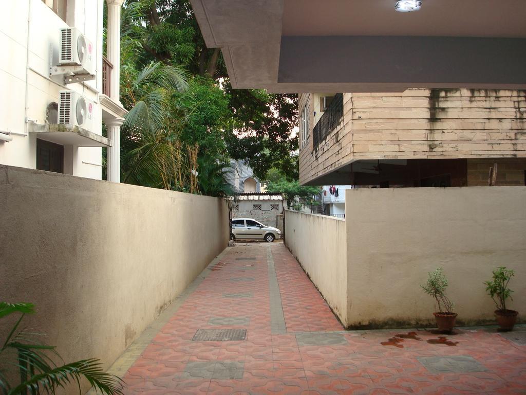 Lloyds Serviced Apartments,Krishna Street,T Nagar Chennai Ngoại thất bức ảnh