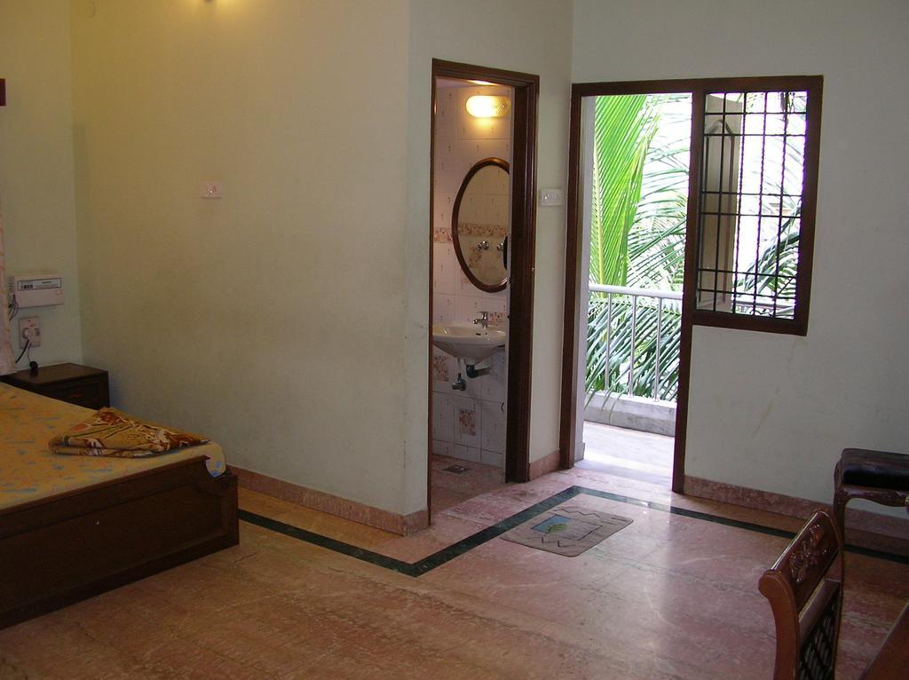 Lloyds Serviced Apartments,Krishna Street,T Nagar Chennai Phòng bức ảnh